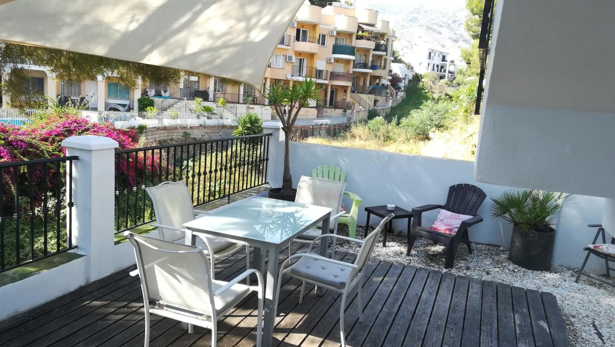 Burriana Holiday Apartments Nerja Zimmer foto
